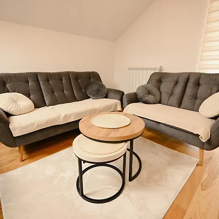 Erna Apartment