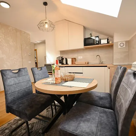 Erna Apartment