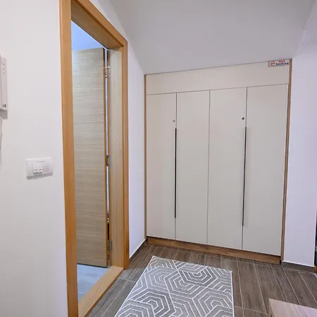 Erna Apartament